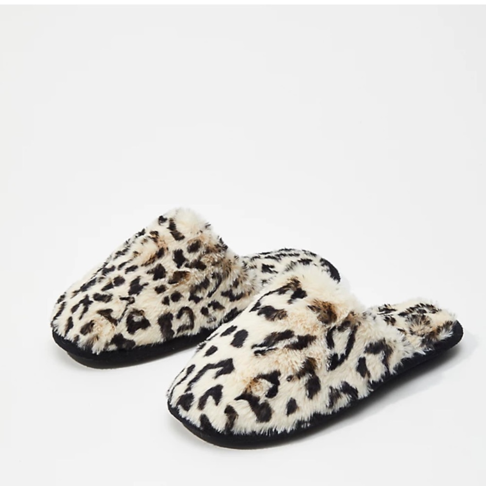 NWT LOFT Leopard Print Faux Fur Slippers L